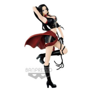 figurine boa hancock tenue en cuir